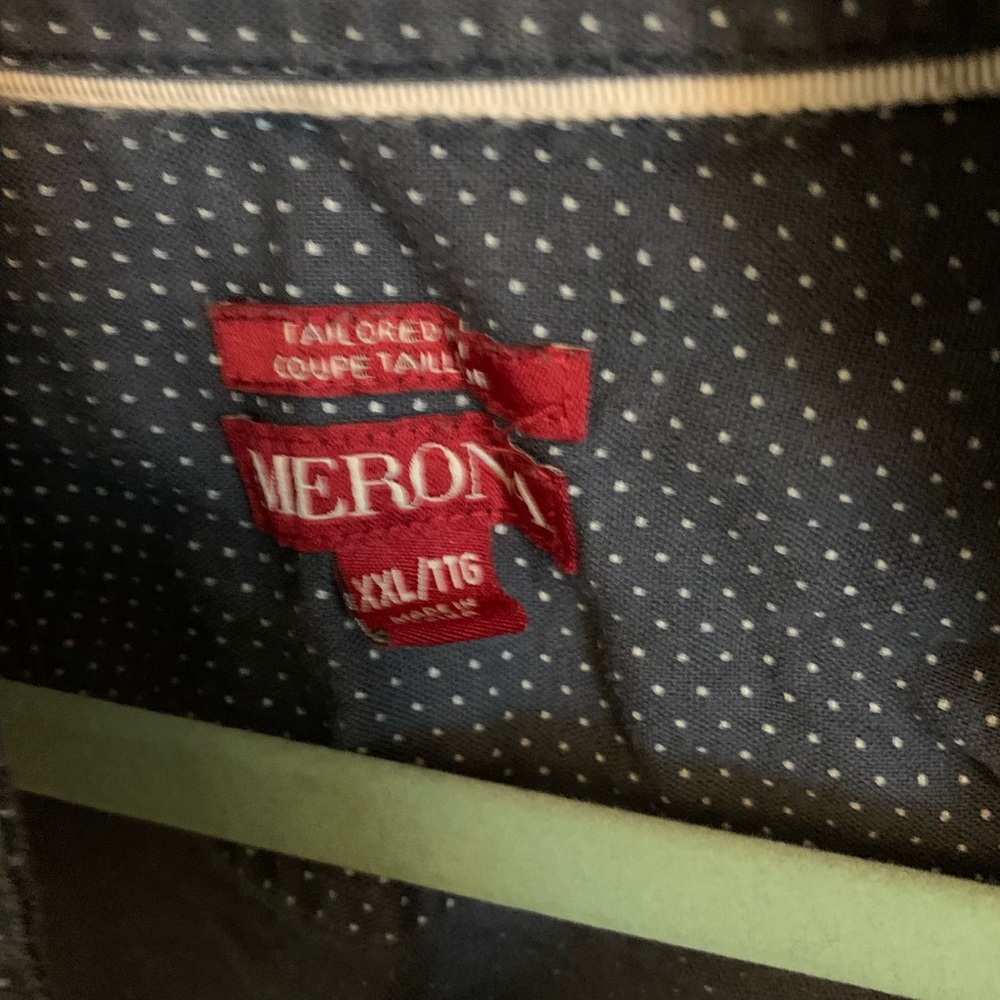 Merano dotted button down.  Excellent condition. - Picture 2 of 3